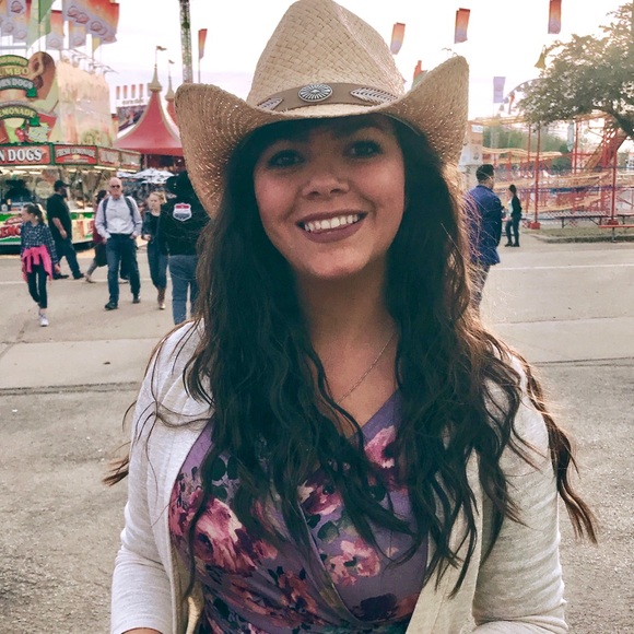 Meet your Posher, Toby - Picture 5 of 8